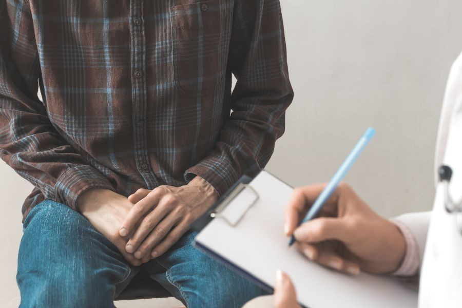 a man visiting his urologist for BPH